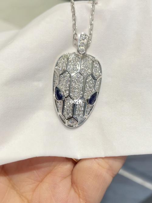 宝格丽蛇头项链|18k白金_项链_宝格丽怎么样_穿搭_时尚_配饰