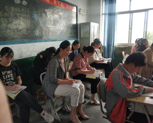 凝心教研,以"研"促"教"——记石横中学语文组第二次教研活动
