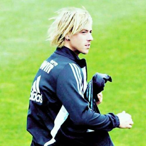 古蒂,绰号"金狼","十四爷".目前在贝西克塔斯担任助教.