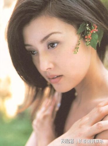 49岁藤原纪香近照曝光,略显发福容颜未改,气质依旧