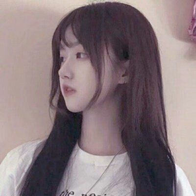 披头发漂亮小姐姐头像