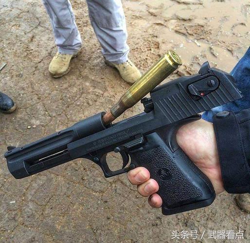 军事丨马格南50ae口径的沙漠之鹰手枪