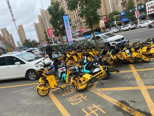 网曝吉林市龙城帝景小区物业经理破坏共享单车