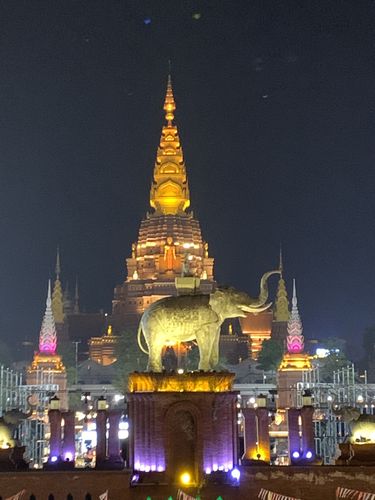 版纳行告庄西双景星光夜市