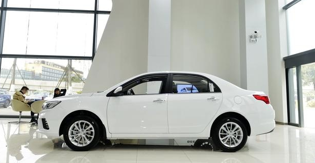 手头有点紧,只有4万,想买自动挡家用车!这车省油耐用