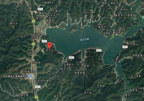 西北部与浏阳市接壤,距市区30公里,距株洲市45公里,乡域面积203平方