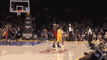 【科比绝伦】昨天科比逆天 无解三分超清大图gif 各种