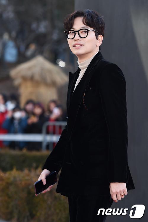 李东辉