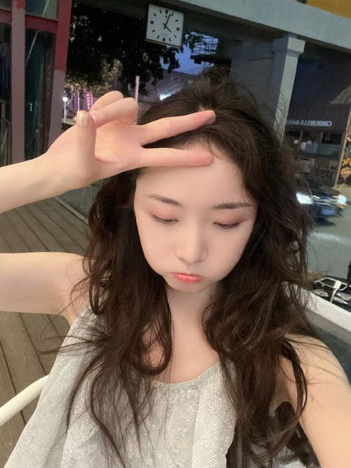 霍尊退圈:恋爱中,女人"恶"一点儿,总比傻好