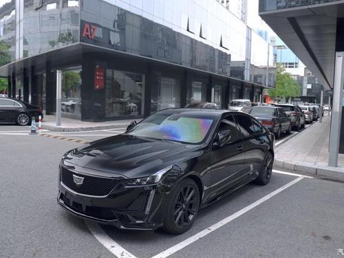 凯迪拉克ct5黑色铂金冲动的提车作业