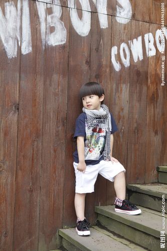 可爱的男童小模特图片