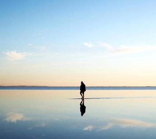 唯美天空壁纸|夕照红于烧,晴空碧胜蓝,从未看过这么美