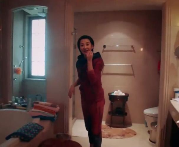 女星"许晴"的豪宅,光是装修玄关就超百万,面积大到胜似迷宫!