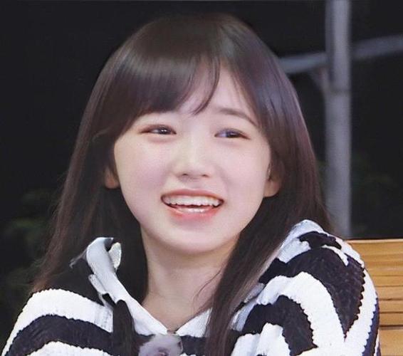 宋亚轩问自己女装漂亮吗上热搜了?到底是怎么回事?