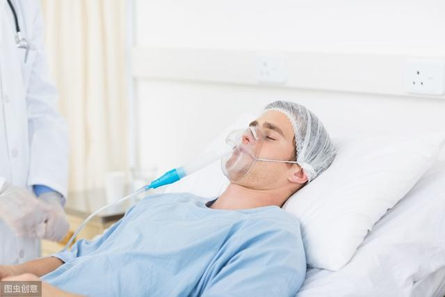 所以家庭吸氧,氧气供应的浓度也会给患者带来一点的不适感, 通常氧气