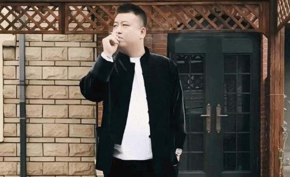 随后国际庄狗磊进李四直播间刷了几根穿云箭,连麦之后被踢了,随后就有