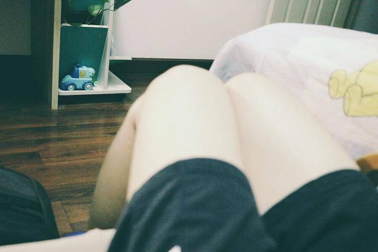 女生15岁,身高160cm,体重52kg,腿这样算肉么,怎么变骨感?