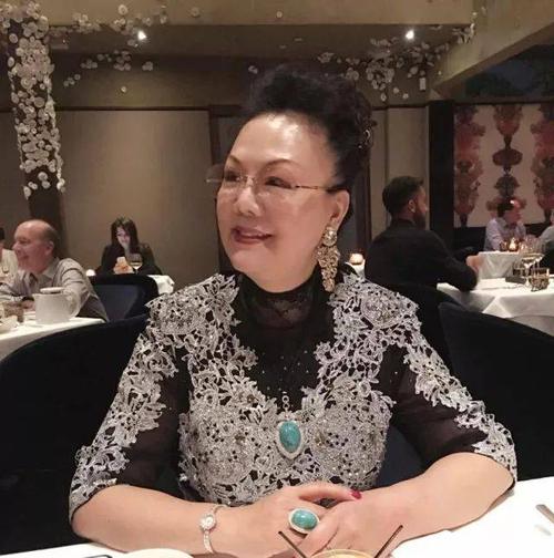 明星妻子梦真:聪明的女人总能平衡好事业和家庭