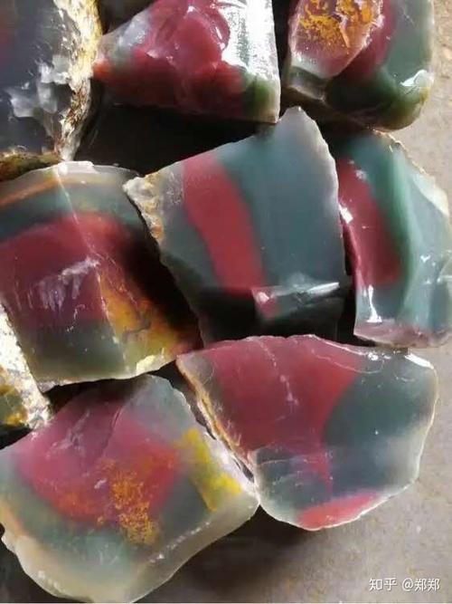 有七顿紫绿玛瑙出手 有实力来谈