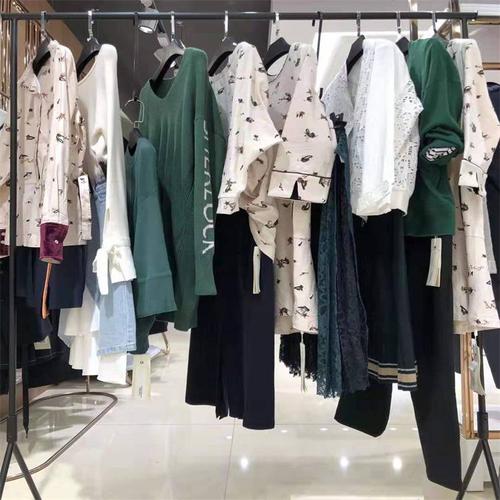 温州服装批发市场 秋装七分袖圆领连衣裙2019新款绿色抖音女装 品牌