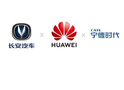 1,目前华为和长安是所有车企里真正深度融合的关系华为现在有近300人