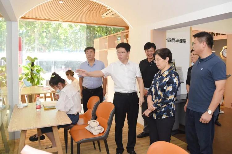 9月8日,德州市德城区委副书记张志芳带队,来我区考察学习运河书屋,新