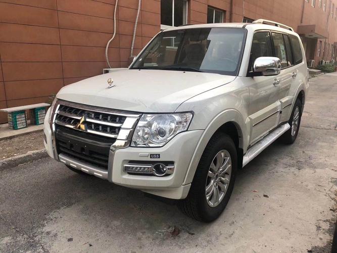 进口20款三菱帕杰罗v87全尺寸suv