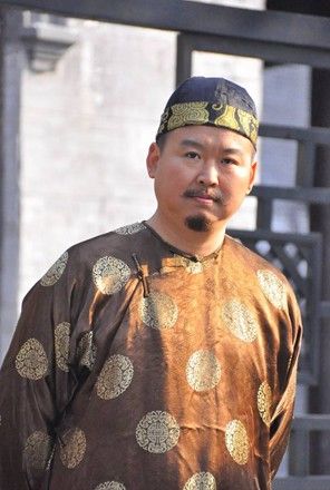 著名商业财经主持人张会亭参演辉煌太阳能微电影