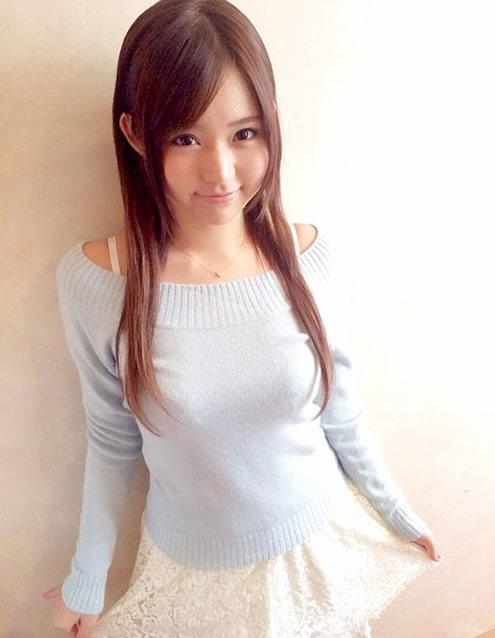 彩乃奈奈资料简介:卡哇伊型美少女彩乃奈奈作品美照