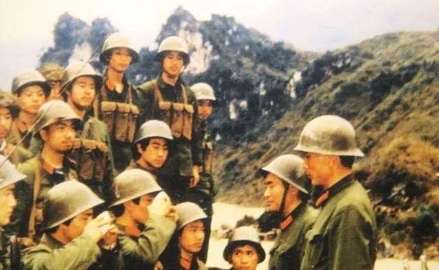 1984年收复老山仅主攻团一天就牺牲150多人烈士安葬不忍细看