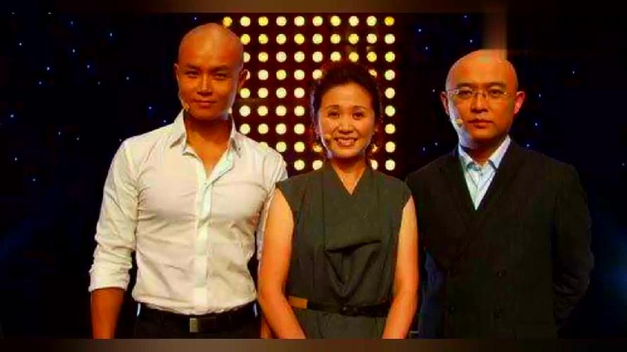 43岁乐嘉二婚妻子曝光,原来是美女兼才女,一家人幸福