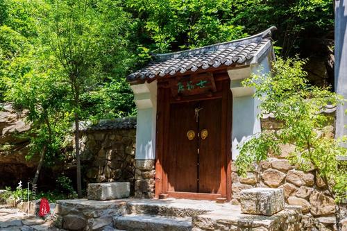 山中无甲子,青峰得一阙～盖州市小石棚青峰阙山庄散记