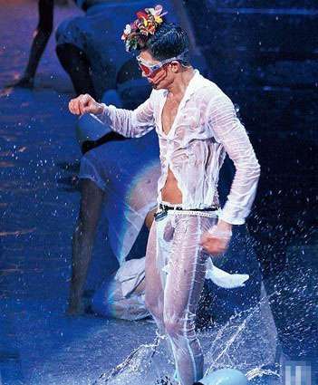 10大男星下体"激凸"尴尬瞬间