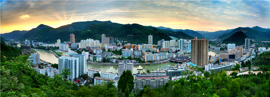 "以绿为底"0202宝鸡凤县聚力谱写高质量发展新篇章