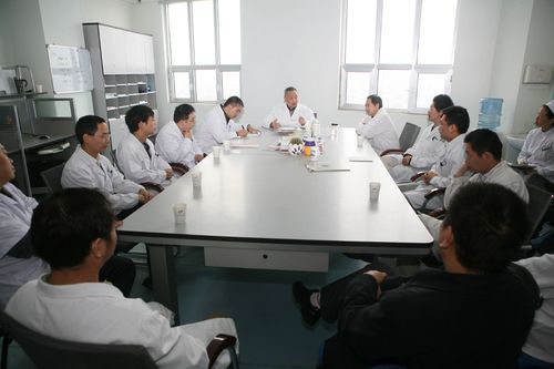 湖北医药学院教授来院指导教学查房