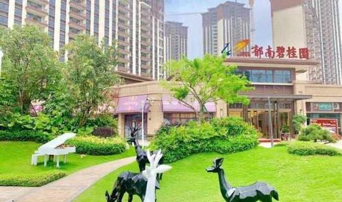 郁南 郁南碧桂园 4室2厅2卫 130平米