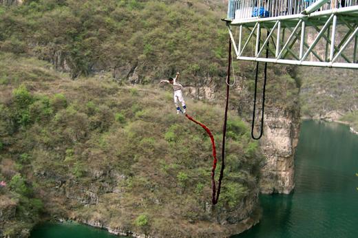 龙庆峡游记-蹦极