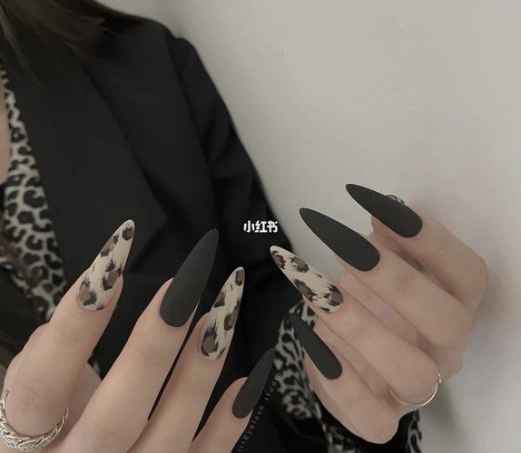 采奕美甲 黑色豹纹款美甲97_美甲_豹纹款_美睫_穿搭