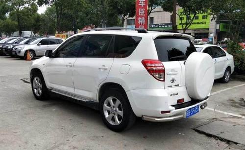 丰田rav4 2.0l cvt风尚版 白色 自动档