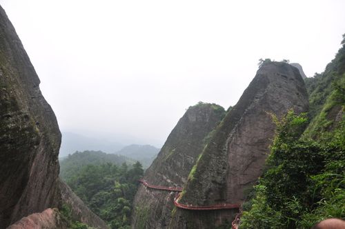 攀登崀山骆驼峰