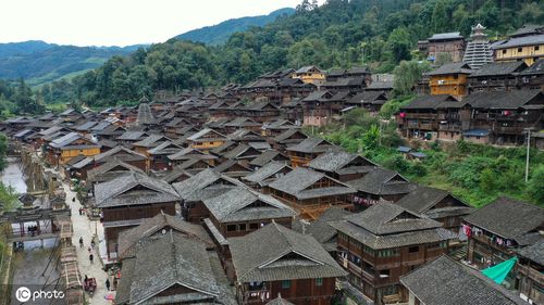 贵州从江占里侗寨,吊脚楼鳞次栉比美如画