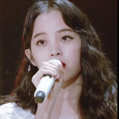 欧阳娜娜滤镜头像原截:樱绒小兔二转注明:顾雨曦