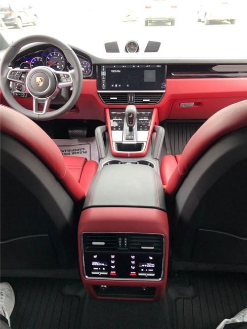 21款保时捷卡宴内饰奢华大气