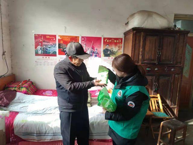 情系困难退役军人 走访慰问暖人心