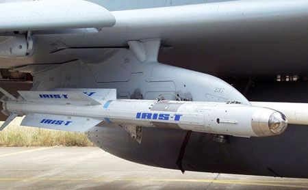 俄媒称乌拟对华转让100公里红外空空导弹制导技术
