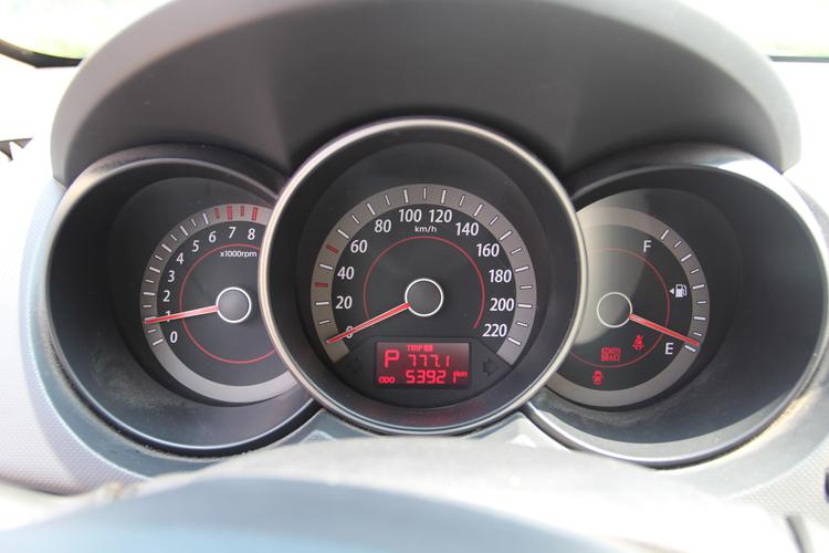 仪表盘当前5.39万公里