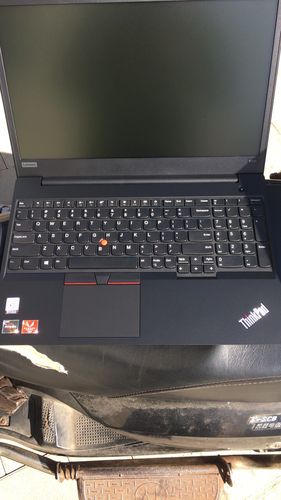 联想thinkpad e595 定制款 锐龙四核 r5-3500u 8g 1t 256g ssd 集显