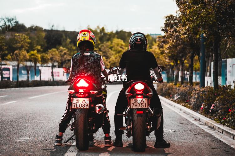 机车情侣照_机车_情侣照_川崎怎么样_女朋友_汽车