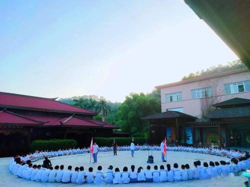 强健康体魄享劳动乐趣漳州一中分校八年级东南花都研学实践活动