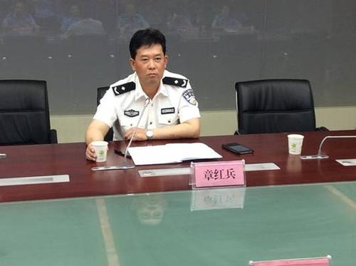 章红兵副局长为指挥中心等党支部党员作党课报告